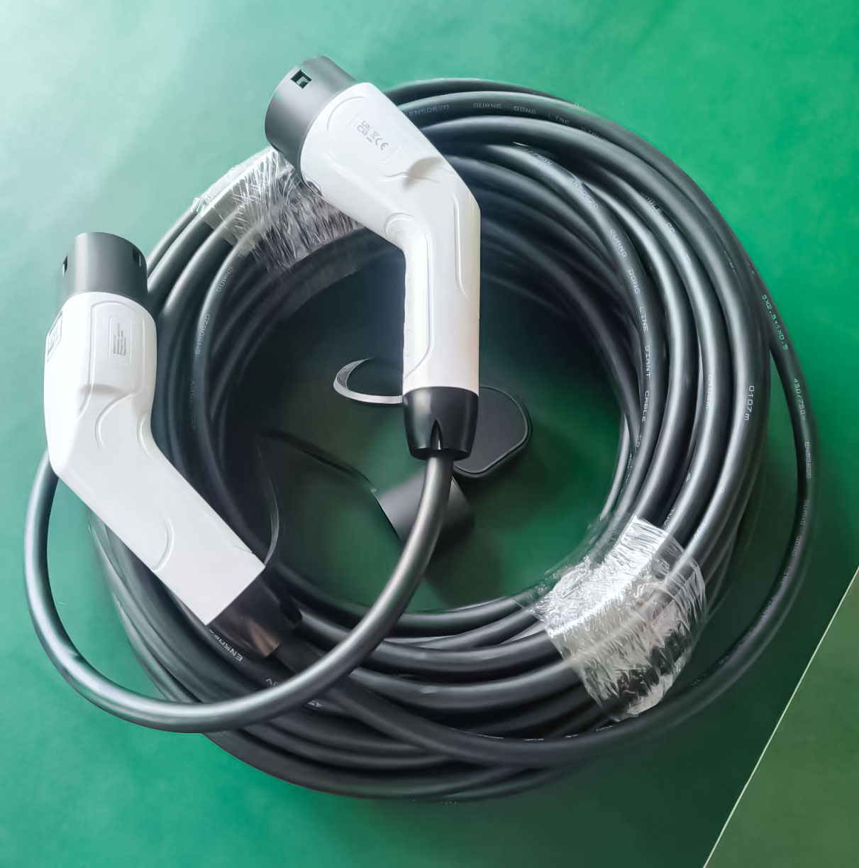 Customized car charging gun 40m European standard male to European standard female 4.jpg