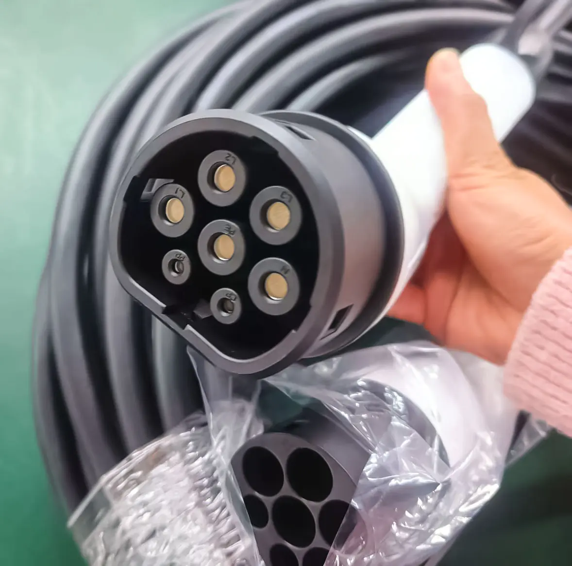 Customized car charging gun 40m European standard male to European standard female 9.jpg